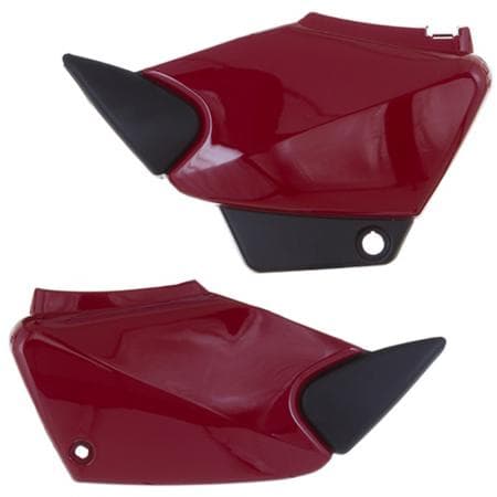 002-3002 TAPA LATERAL TITAN 2000 ROJO JGO